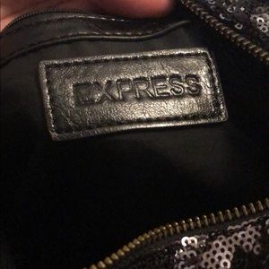 Express Purse